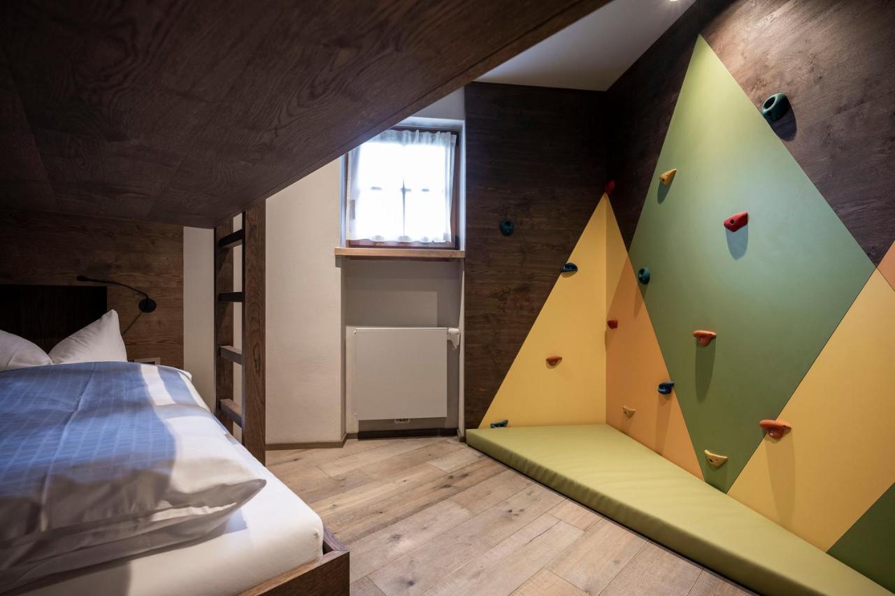 Post Alpina - Family Mountain Chalets サン・カンディド エクステリア 写真