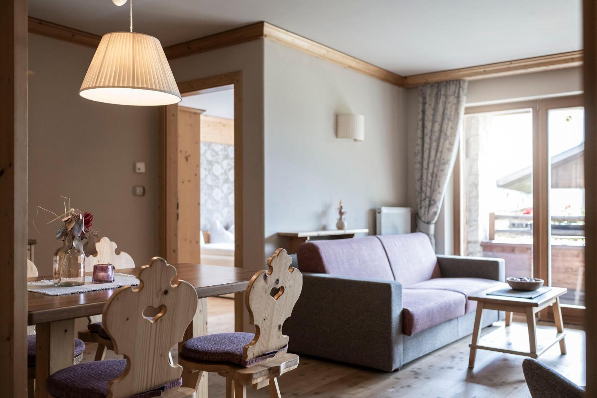 Post Alpina - Family Mountain Chalets サン・カンディド エクステリア 写真