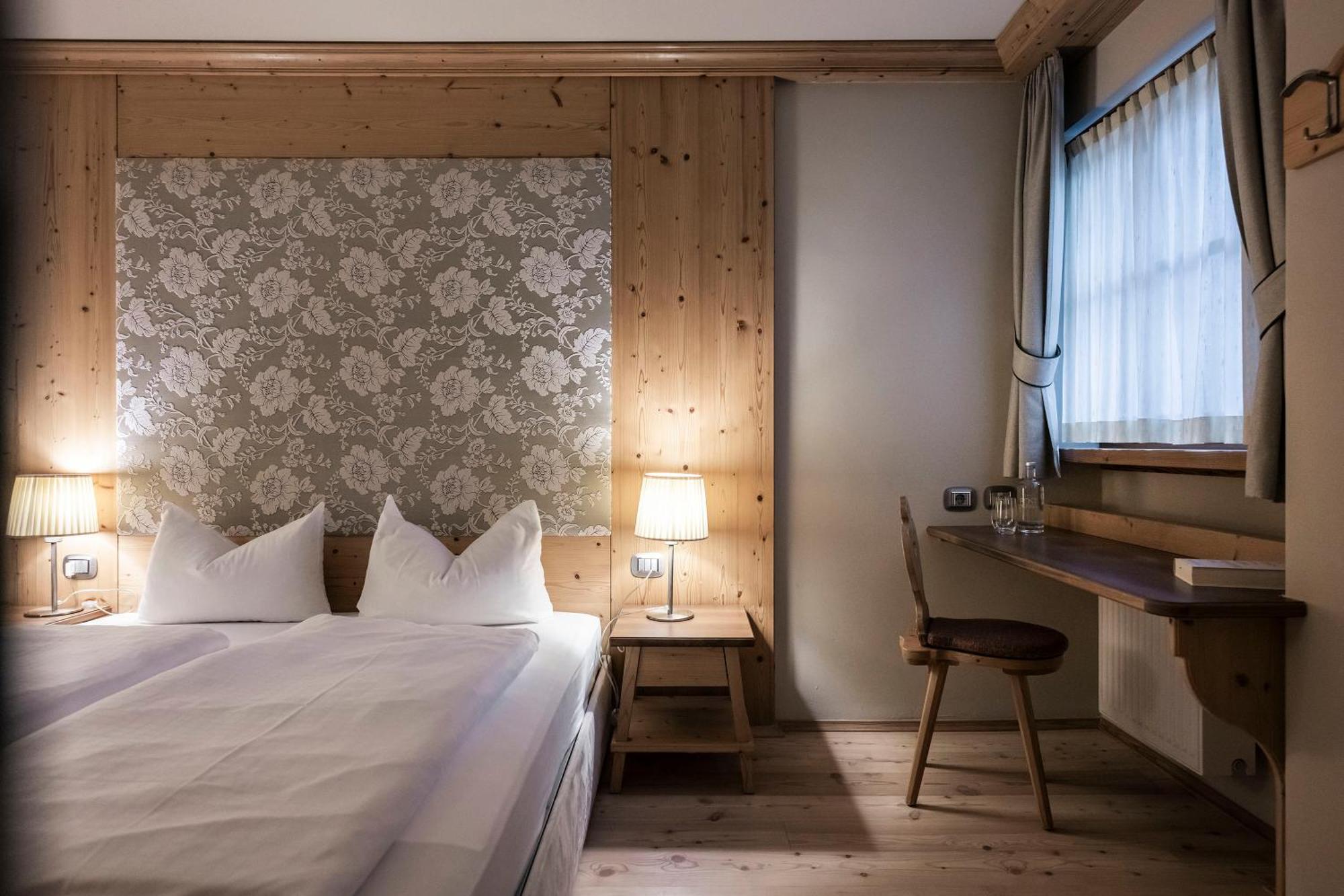 Post Alpina - Family Mountain Chalets サン・カンディド エクステリア 写真