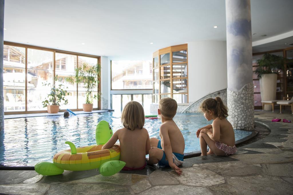 Post Alpina - Family Mountain Chalets サン・カンディド エクステリア 写真