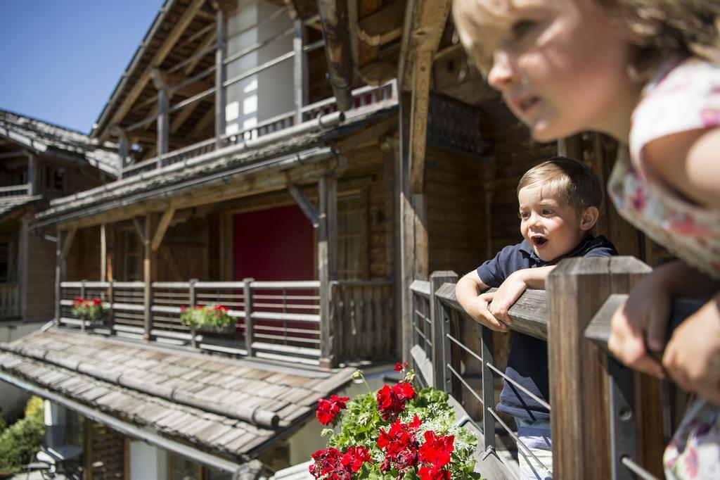 Post Alpina - Family Mountain Chalets サン・カンディド エクステリア 写真