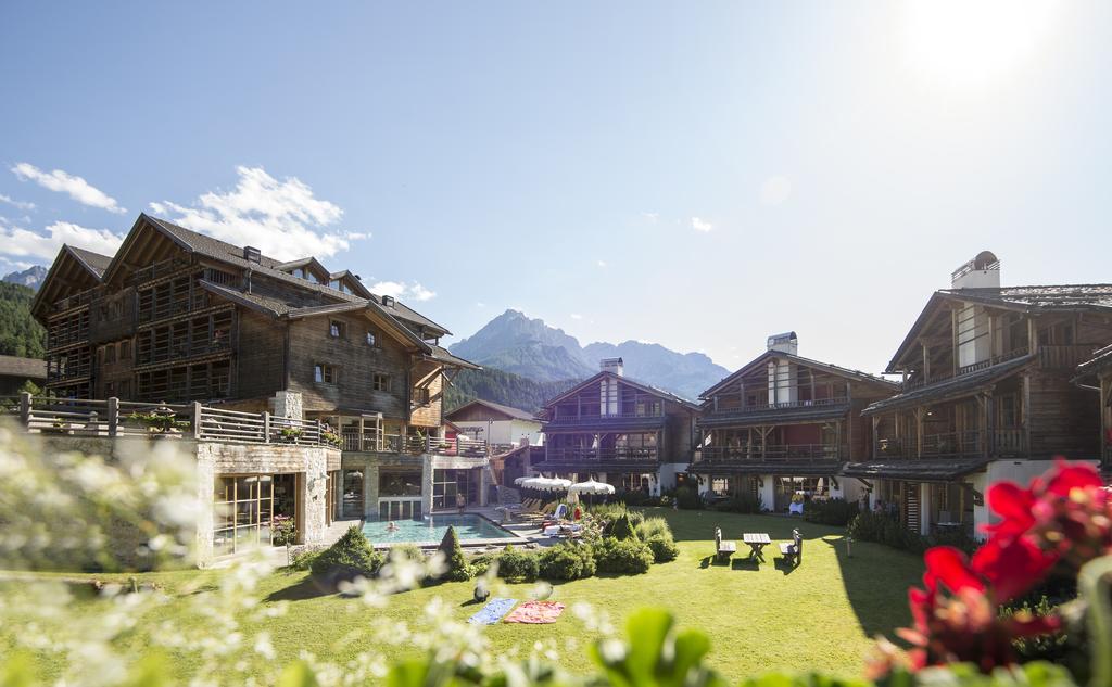 Post Alpina - Family Mountain Chalets サン・カンディド エクステリア 写真