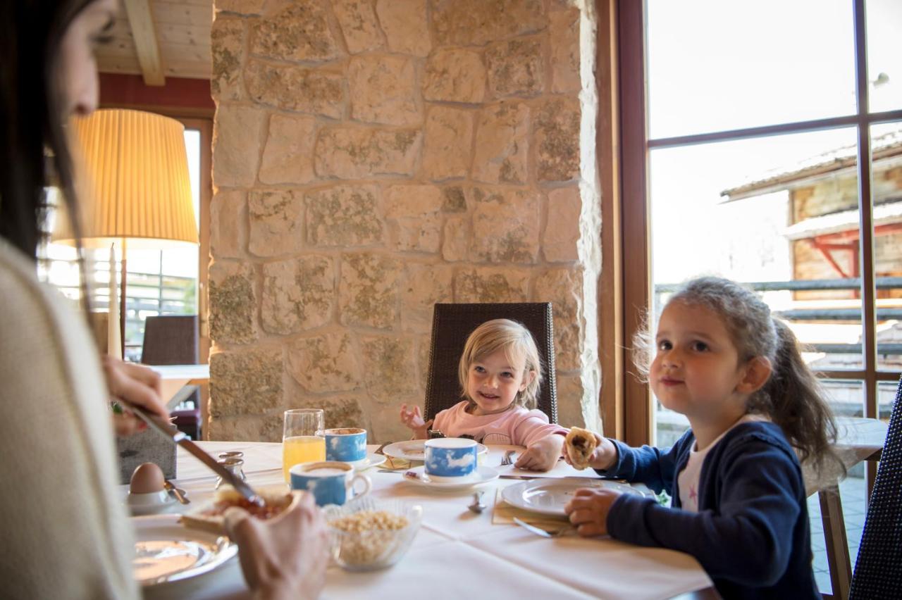 Post Alpina - Family Mountain Chalets サン・カンディド エクステリア 写真